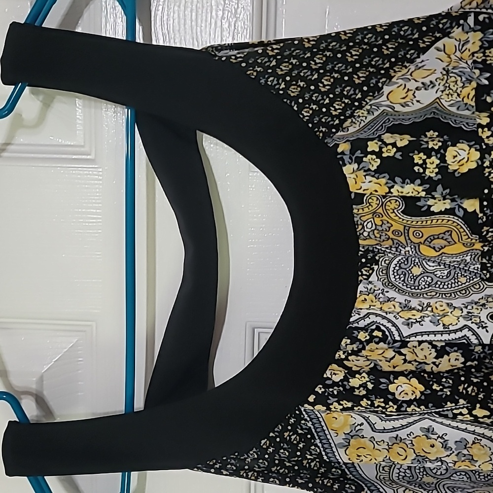 ING Tank Top - Picture 3 of 7